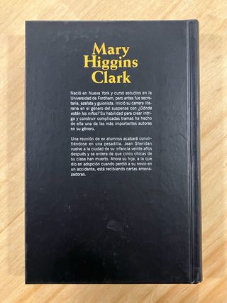 Mary Higgins Clark. Escondido en las sombras.