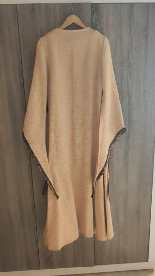VESTIDO y TÚNICA MEDIEVAL