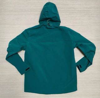 2 Cortavientos Nike Atletismo Verde y Rosa