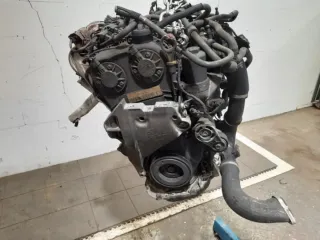 Motor Volkswagen Golf