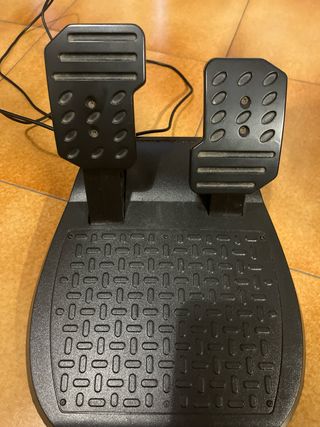 Volante Ferrari Thrustmaster