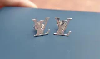 Pendientes Plata Peruana 950 Con diseño LV
