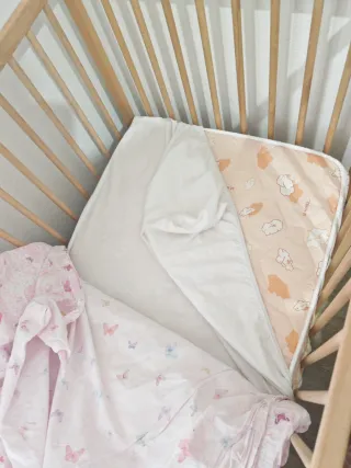 Cuna de madera completa