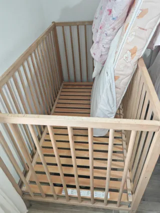 Cuna de madera completa