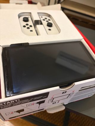 Nintendo Switch OLED Blanca + extra mandos