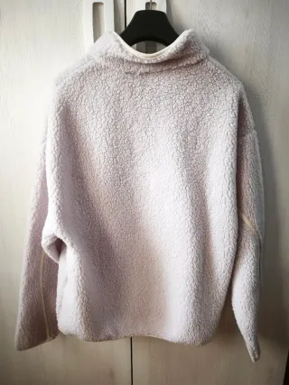 Sudadera polar gris y rosa