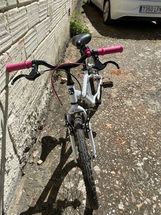 Bicicleta infantil B'TWIN blanca