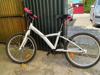 Bicicleta infantil B'TWIN blanca