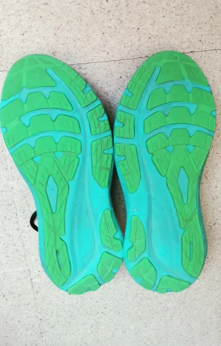 Deportivas ASICS GT 2000-13 LITE SHOW Negras y Tur