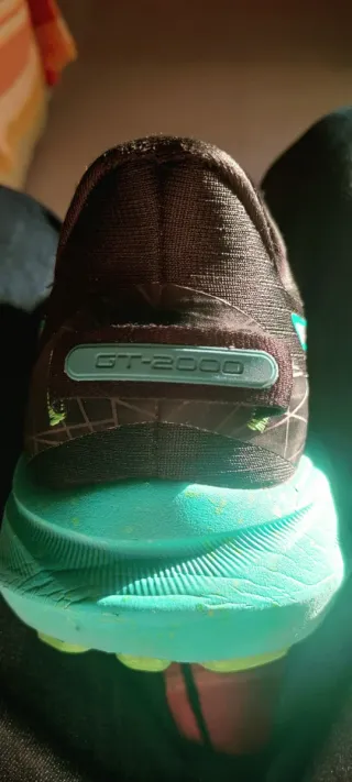 Deportivas ASICS GT 2000-13 LITE SHOW Negras y Tur