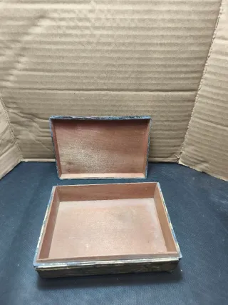 Antigua caja japonesa  siglo XX