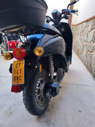 Scooter Eléctrica e-leaf Negra