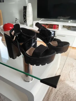 Sandalias tacón alto plataforma negras