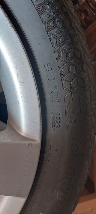 Llantas Peugeot con neumáticos