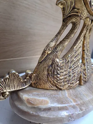 Reloj de sobremesa vintage dorado cisnes