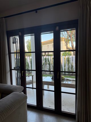 Ventanas Madera y Balconeras con Contraventanas