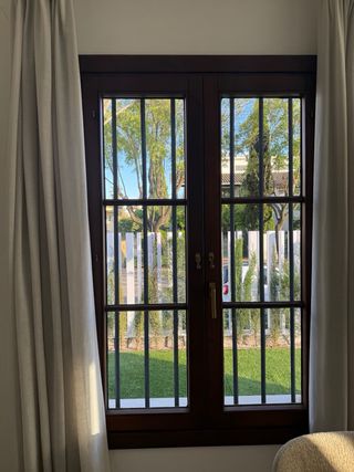 Ventanas Madera y Balconeras con Contraventanas