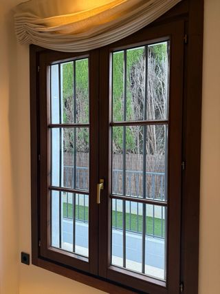 Ventanas Madera y Balconeras con Contraventanas