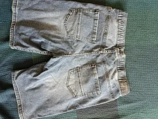 Pantalón vaquero corto niño T.14
