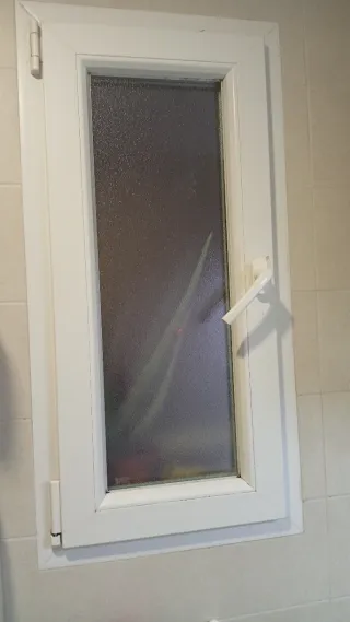 4 Ventanas y 1 Puerta PVC