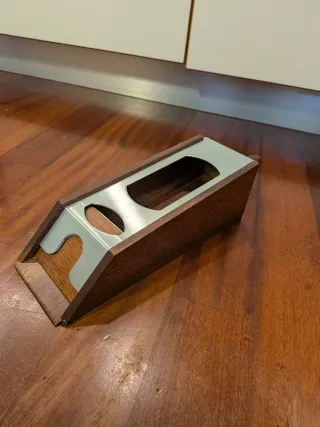 Portacarte da gioco in legno e metallo