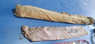 Tabla windsurf + 5 velas + material de windsurf