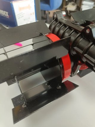 Rueda desbrozadora para cortadora de césped