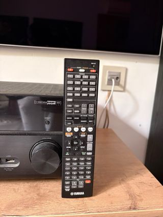 Receptor AV Yamaha RX-V473 Negro