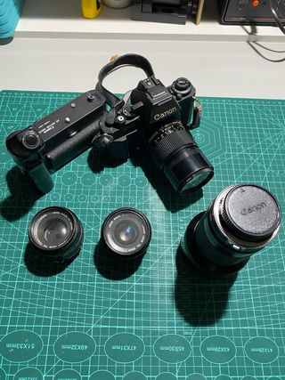 Equipo Canon F1 con objetivos