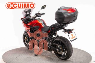 YAMAHA TRACER 7