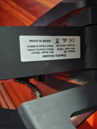 PATINETE ELÉCTRICO TODOMART S9 ,318 km Como nuevo