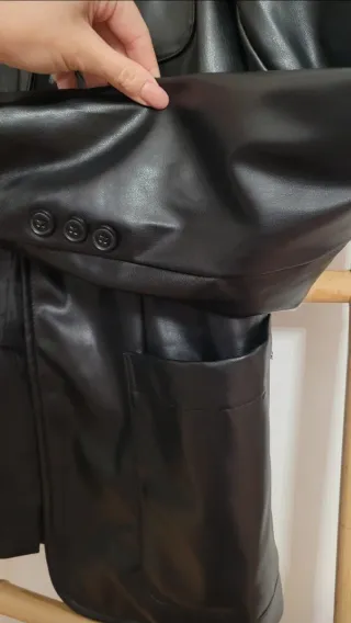 Blazer de cuero negro