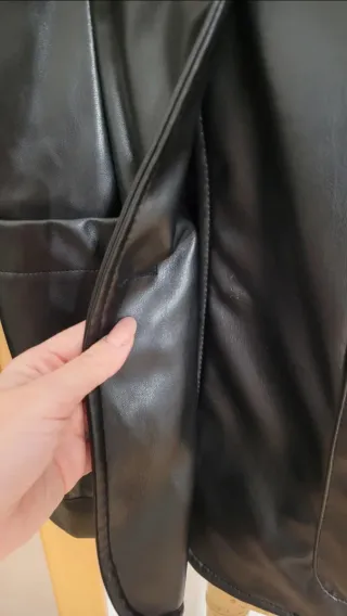 Blazer de cuero negro