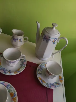 Juego de café de porcelana multicolor