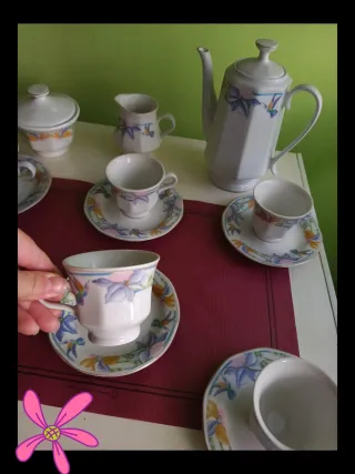 Juego de café de porcelana multicolor