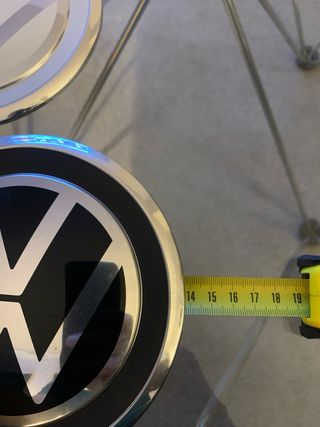 Tapacubos VW e-up y up , tapa bujes