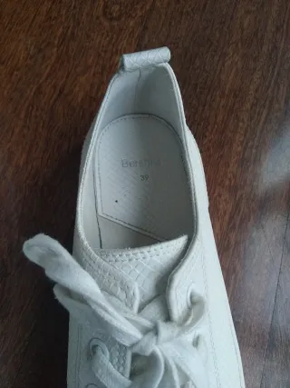 Zapatillas Bershka blancas Talla 39