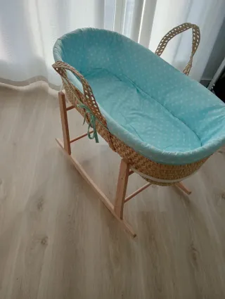 Moisés para bebé de mimbre