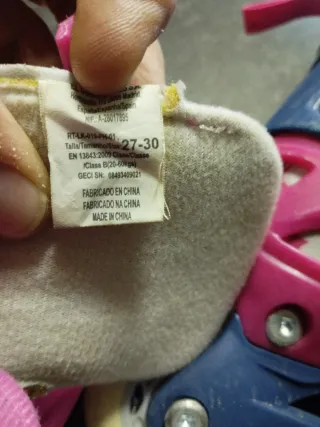 Patines en línea rosas y azules