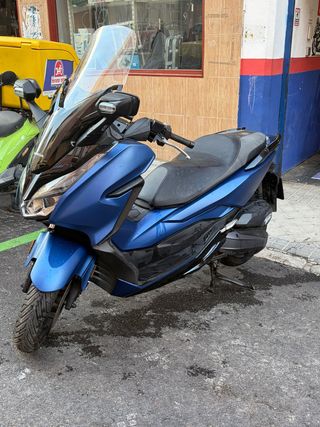 Honda Forza 125 Azul
