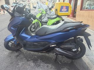 Honda Forza 125 Azul