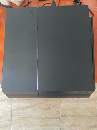 PS4 Sony Original 500GB + Cables + Mando PS4