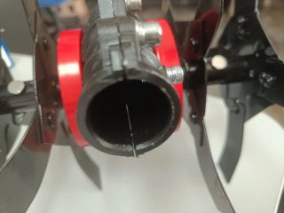 Rueda surcadora para desbrozadora
