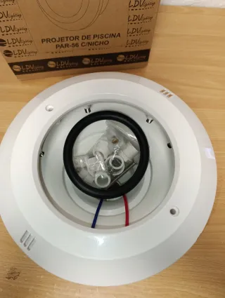 Nicho para bombilla de piscina