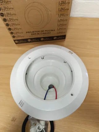 Nicho para bombilla de piscina