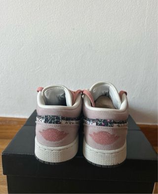 Air Jordan 1 Low Floral Nuevas