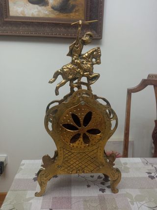 Reloj de sobremesa de bronce