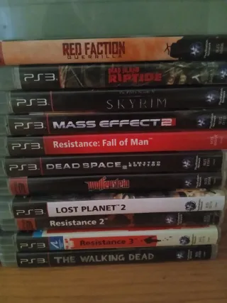 2 Consolas PS3 + 3 Mandos + 46 Juegos PS3 y 12 PS2