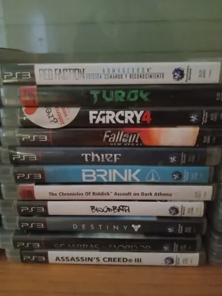 2 Consolas PS3 + 3 Mandos + 46 Juegos PS3 y 12 PS2