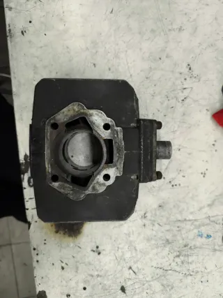 Cilindro, culata  metrakit tobera y caja laminas